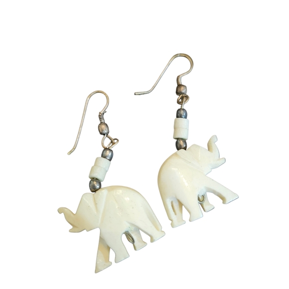 Handcrafted Carved Bone Elephant Dangle Earrings  Vintage - Picture 2 of 3